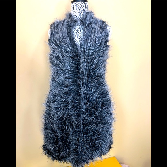 Michael Kors Faux Fur Black/White Clasped Vest. XS - Picture 1 of 6